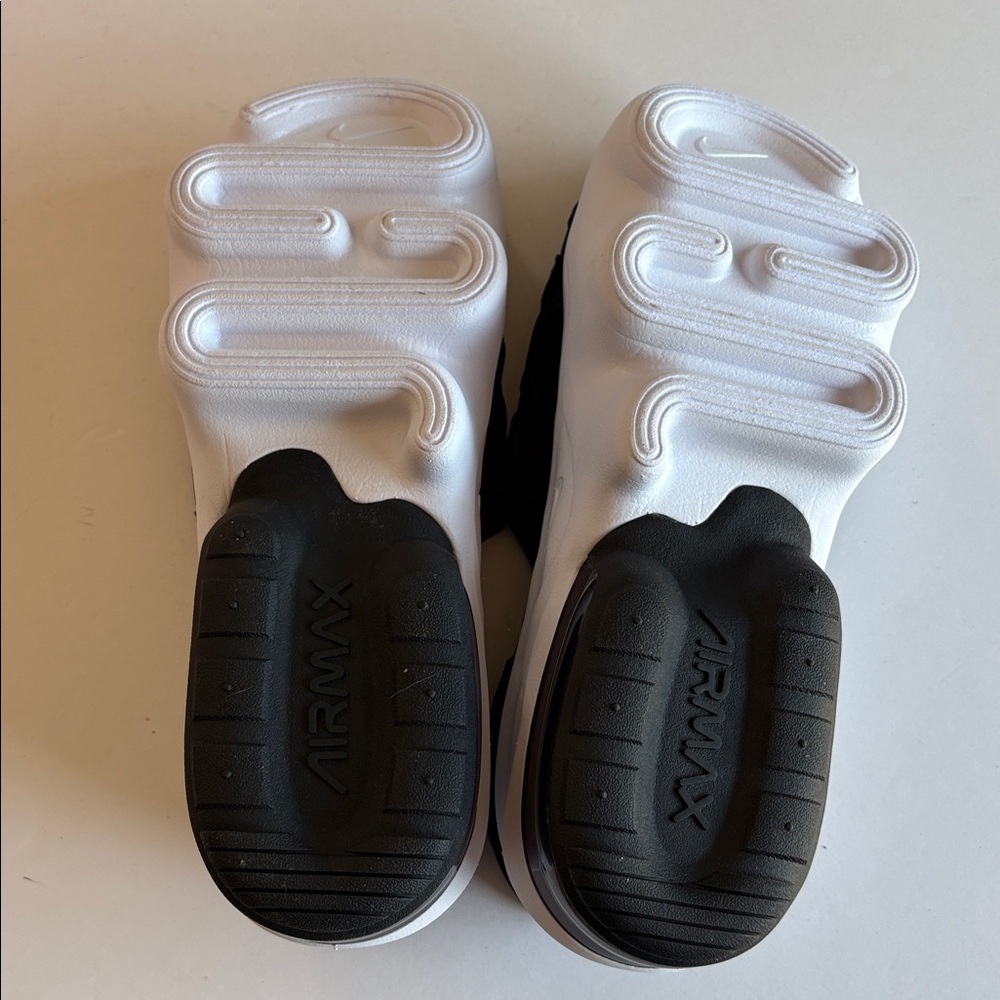 Women’s Nike Air Max Koko Sandals

New in box - Picture 6 of 8